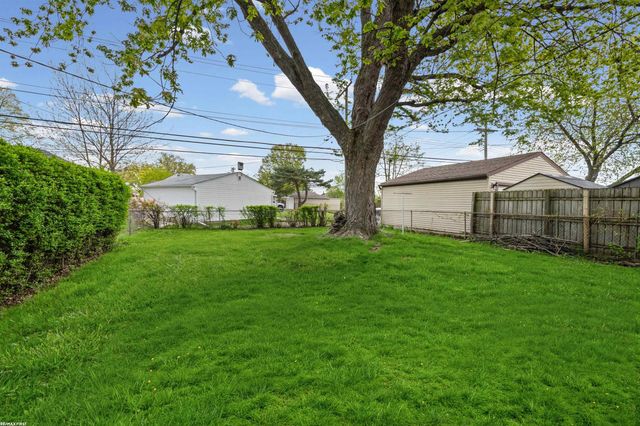 31720 Saint Margaret Street, St Clair Shores, MI 48082