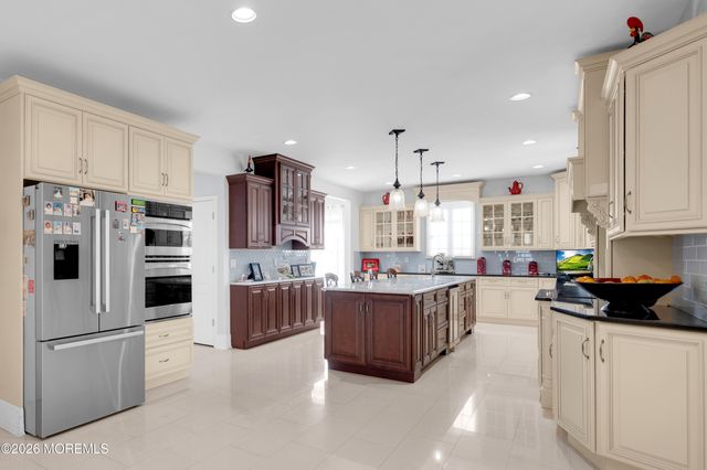 9 Angel Court, Howell, NJ 07731