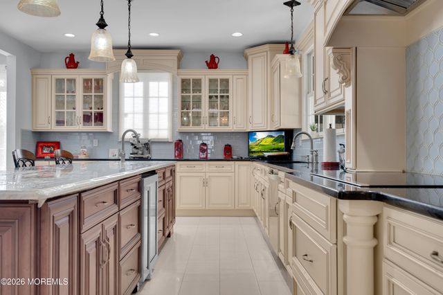 9 Angel Court, Howell, NJ 07731