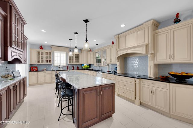 9 Angel Court, Howell, NJ 07731