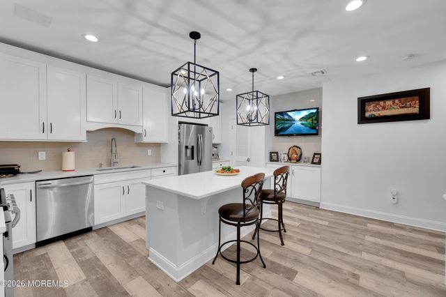 9 Angel Court, Howell, NJ 07731