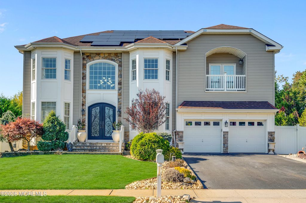 9 Angel Court, Howell, NJ 07731