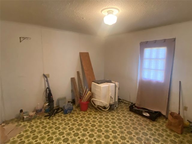 1604 5th Street, Goldthwaite, TX 76844