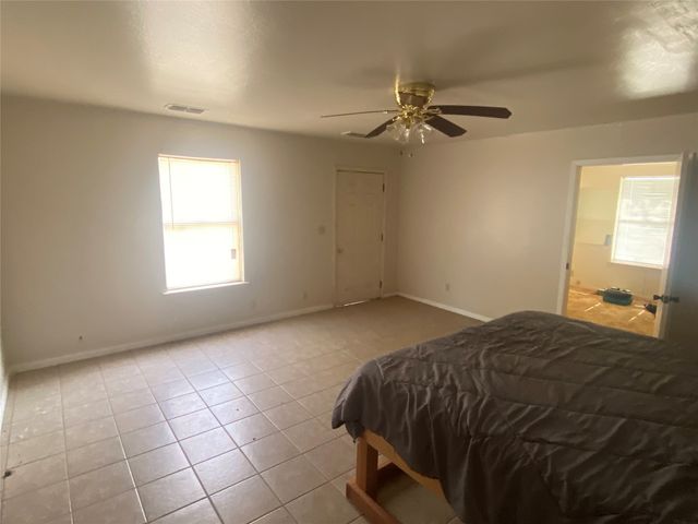 1604 5th Street, Goldthwaite, TX 76844