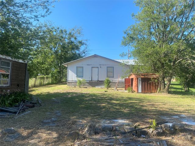1604 5th Street, Goldthwaite, TX 76844
