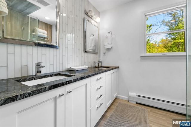 558 W Saddle River Road, Upper Saddle River, NJ 07458