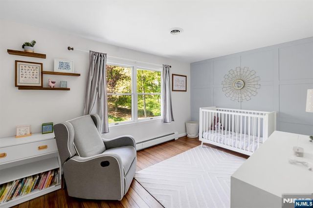 558 W Saddle River Road, Upper Saddle River, NJ 07458