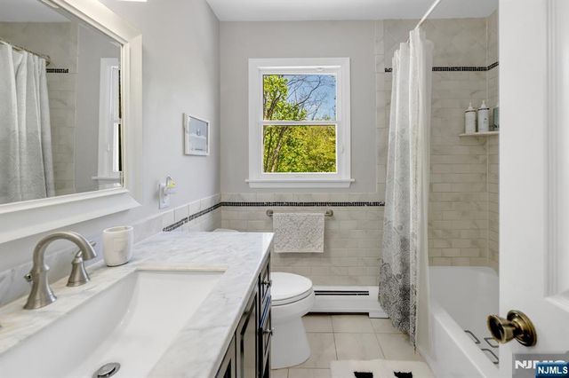 558 W Saddle River Road, Upper Saddle River, NJ 07458