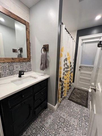 834 HILLSIDE DRIVE, Palm Harbor, FL 34683