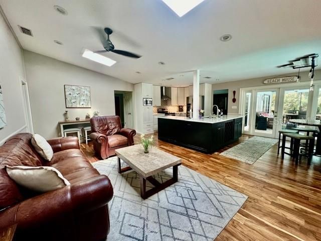 834 HILLSIDE DRIVE, Palm Harbor, FL 34683