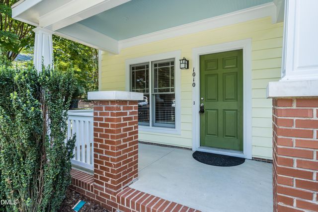 1010 Mica Lamp Court, Apex, NC 27502