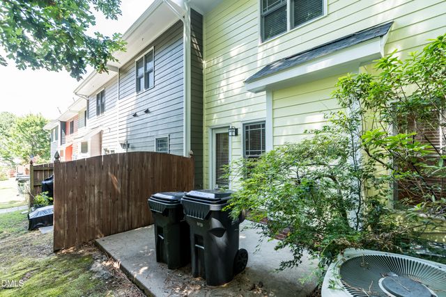 1010 Mica Lamp Court, Apex, NC 27502