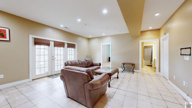 1220 masters dr, Mayfield, KY 42066