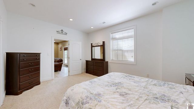 1220 masters dr, Mayfield, KY 42066