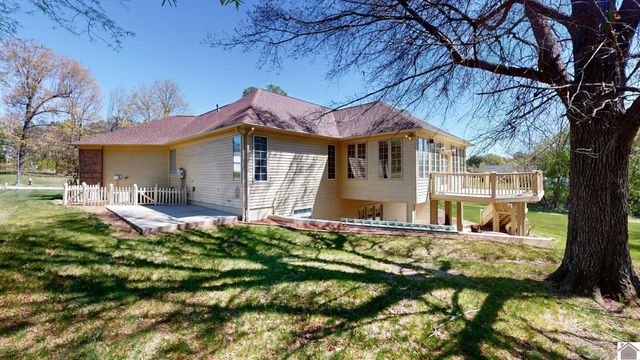 1220 masters dr, Mayfield, KY 42066