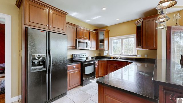 1220 masters dr, Mayfield, KY 42066