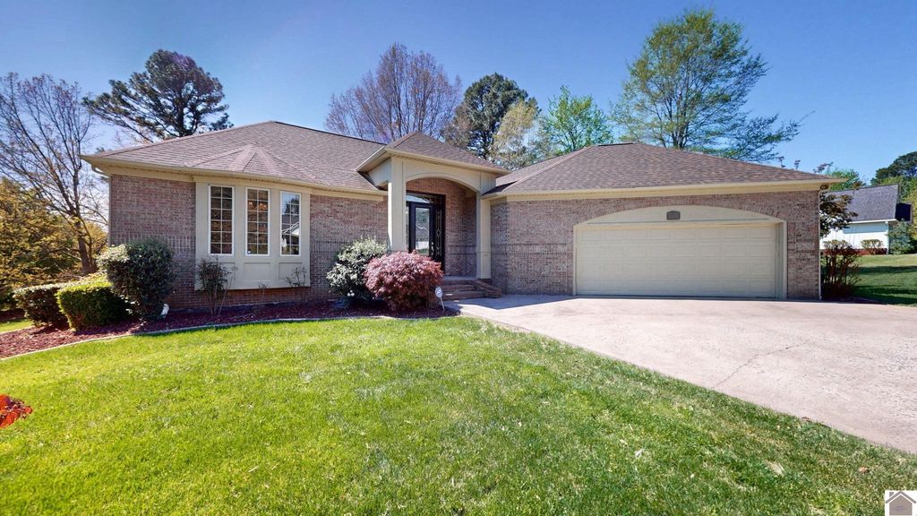 1220 masters dr, Mayfield, KY 42066