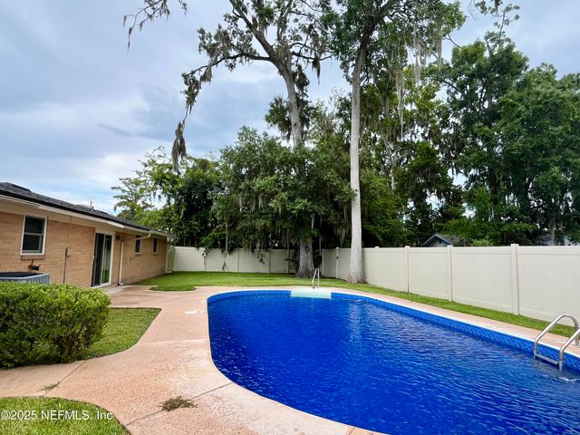 1217 ARBOR Circle N, Orange Park, FL 32073