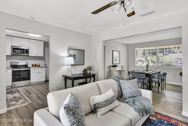 1217 ARBOR Circle N, Orange Park, FL 32073