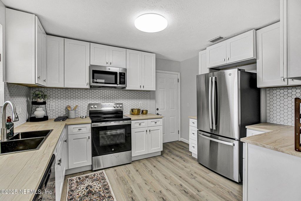 1217 ARBOR Circle N, Orange Park, FL 32073