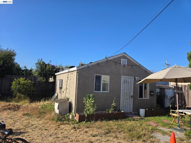 1409 Pennsylvania, Richmond, CA 94801