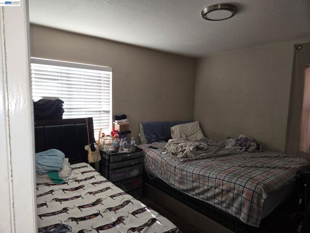 1409 Pennsylvania, Richmond, CA 94801