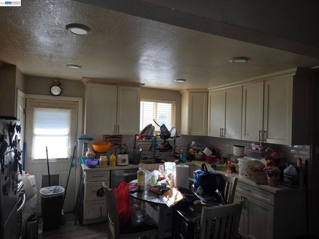 1409 Pennsylvania, Richmond, CA 94801