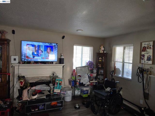 1409 Pennsylvania, Richmond, CA 94801