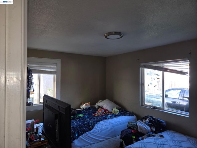 1409 Pennsylvania, Richmond, CA 94801