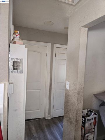 1409 Pennsylvania, Richmond, CA 94801