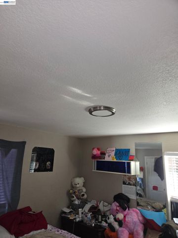 1409 Pennsylvania, Richmond, CA 94801