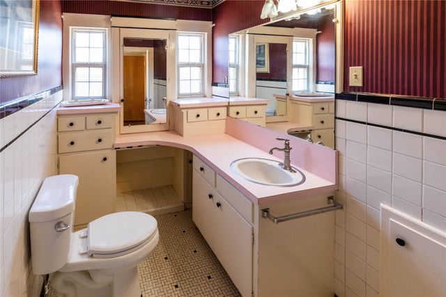 602 E Beauregard Street, Rotan, TX 79546