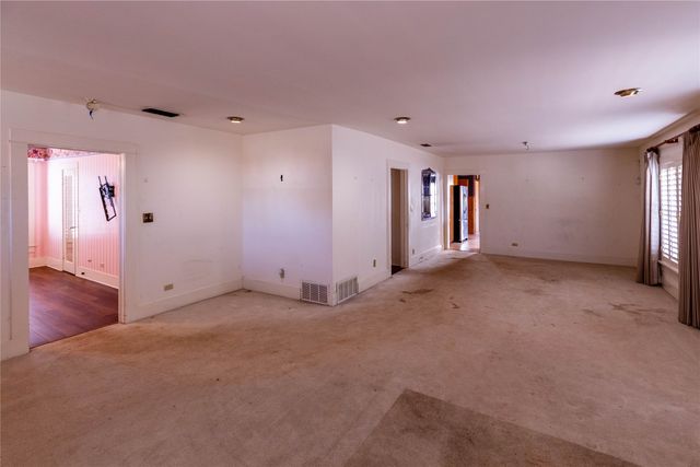 602 E Beauregard Street, Rotan, TX 79546