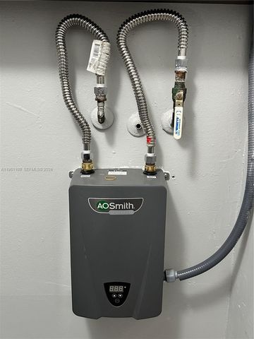 3809 NW 84th Ave, Coral Springs, FL 33065