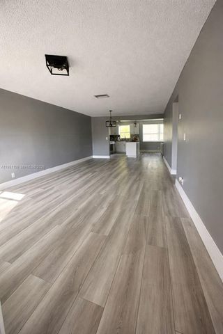 3809 NW 84th Ave, Coral Springs, FL 33065