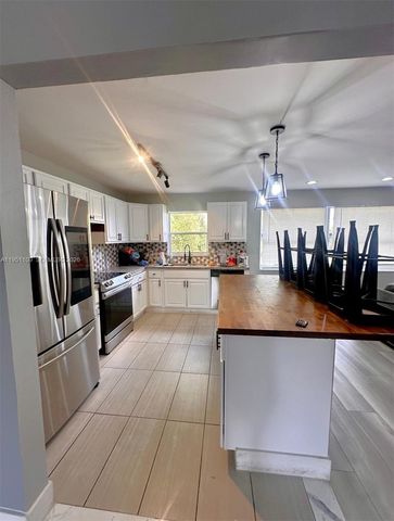 3809 NW 84th Ave, Coral Springs, FL 33065