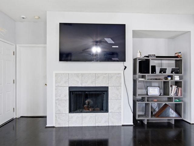 1089 Cove Hollow Drive, Cedar Hill, TX 75104