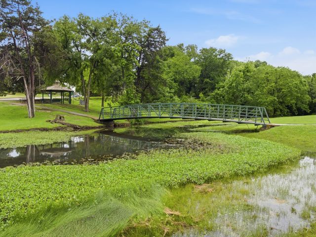 1089 Cove Hollow Drive, Cedar Hill, TX 75104