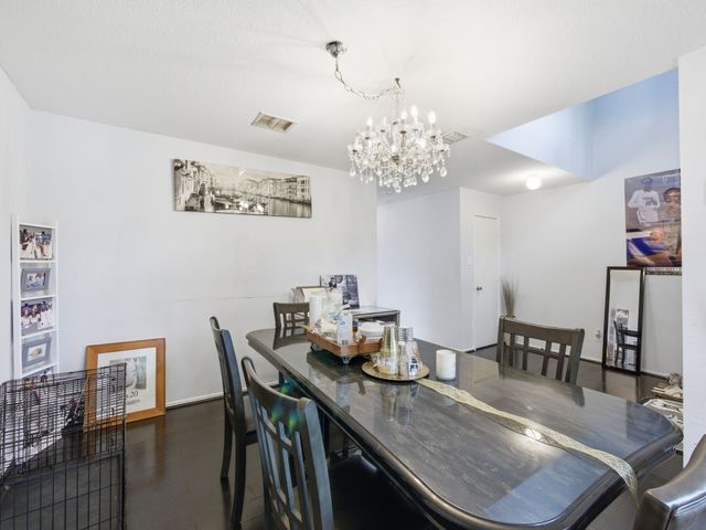 1089 Cove Hollow Drive, Cedar Hill, TX 75104