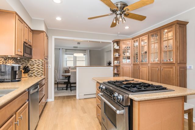 475 Amherst Avenue, Des Plaines, IL 60016