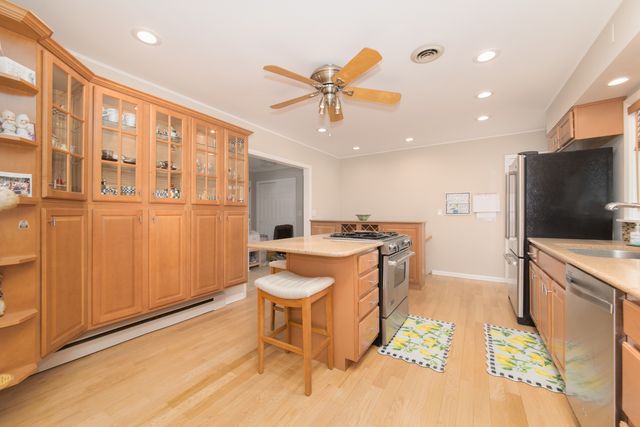 475 Amherst Avenue, Des Plaines, IL 60016