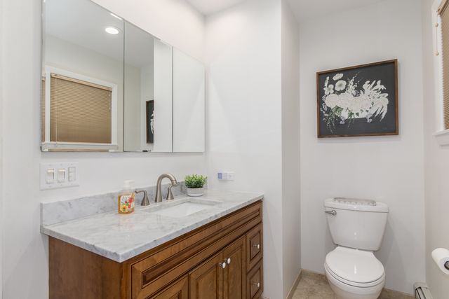 475 Amherst Avenue, Des Plaines, IL 60016