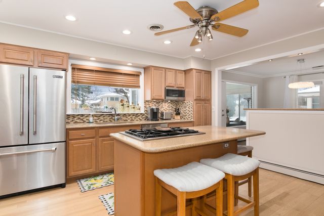 475 Amherst Avenue, Des Plaines, IL 60016