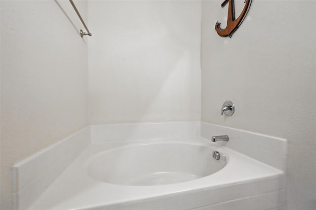 100 Kennedy Drive, Venus, TX 76084