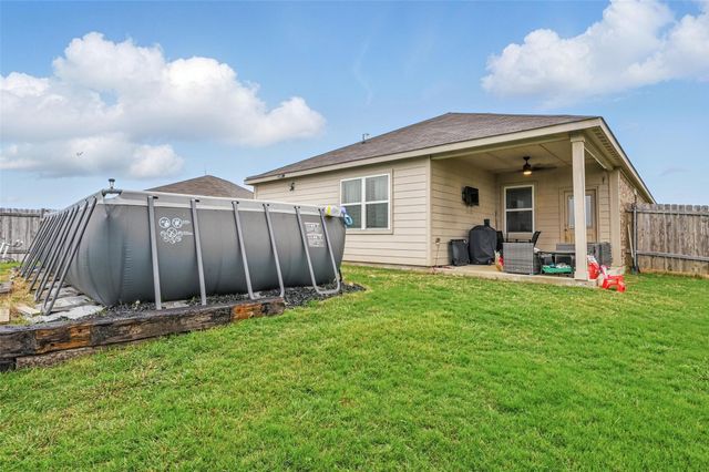 100 Kennedy Drive, Venus, TX 76084
