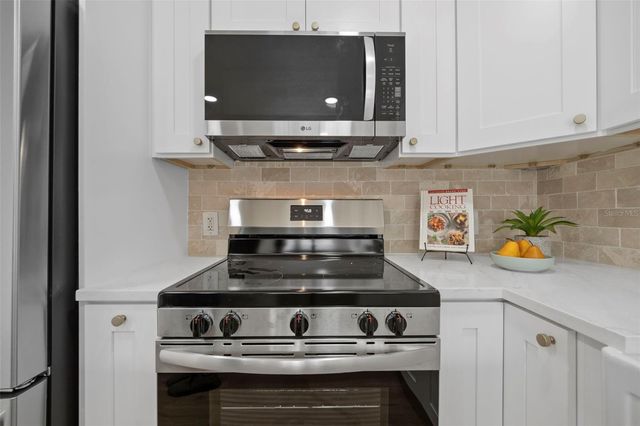 6803 123RD AVENUE, Largo, FL 33773