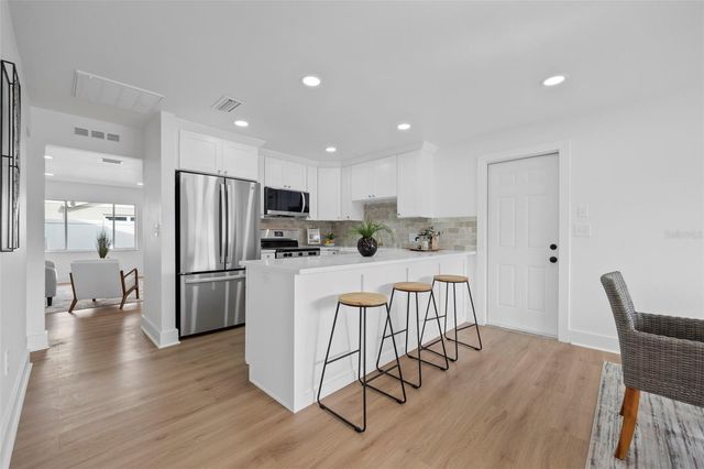 6803 123RD AVENUE, Largo, FL 33773