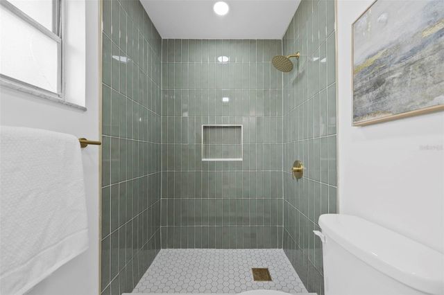 6803 123RD AVENUE, Largo, FL 33773