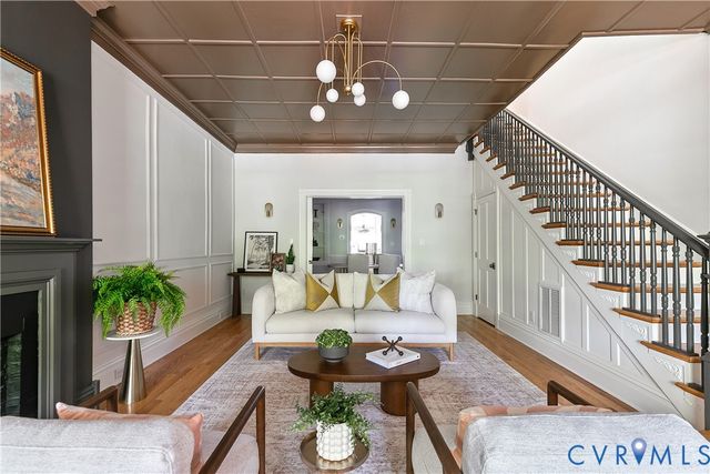 210 N 32nd St, Richmond, VA 23223