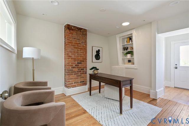 210 N 32nd St, Richmond, VA 23223